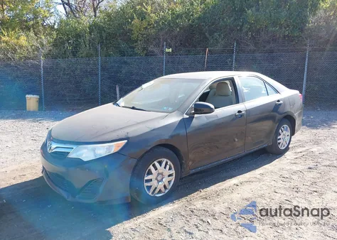 2012 Toyota Camry Le z USA, uszkodzony, nr VIN 4T4BF1FK6CR202930